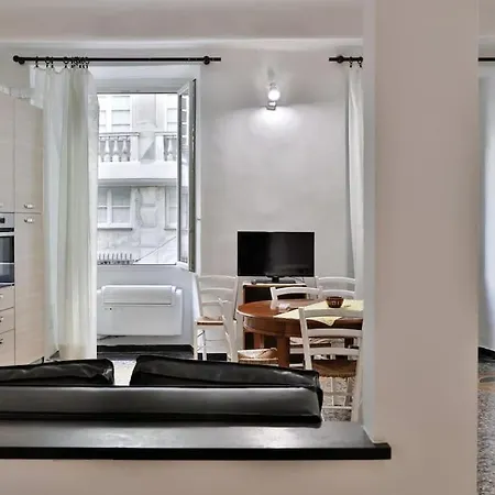 Casa Chiabrera - Centro Storico Apartment *